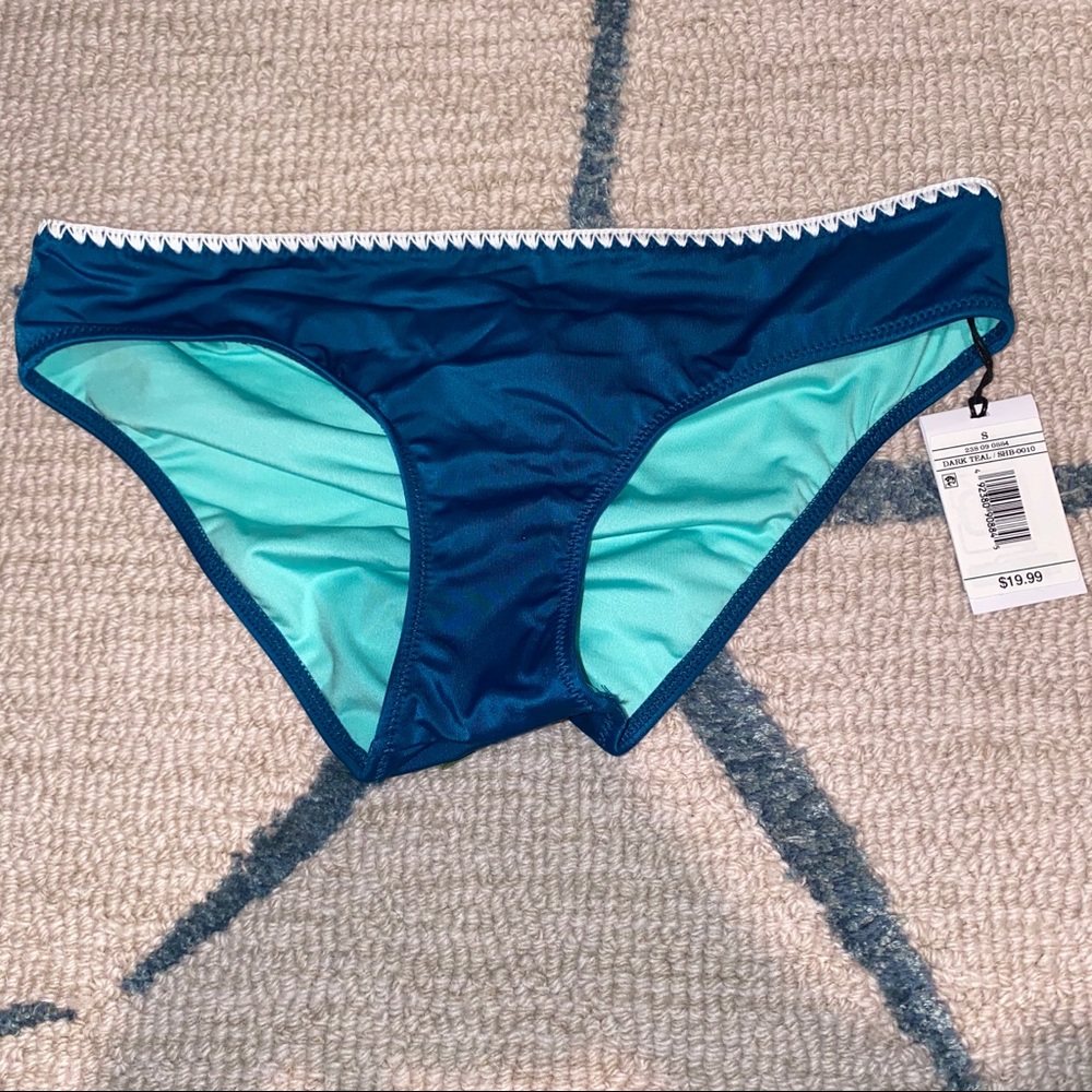 SHADE AND SHORE BIKINI BOTTOMS NWT